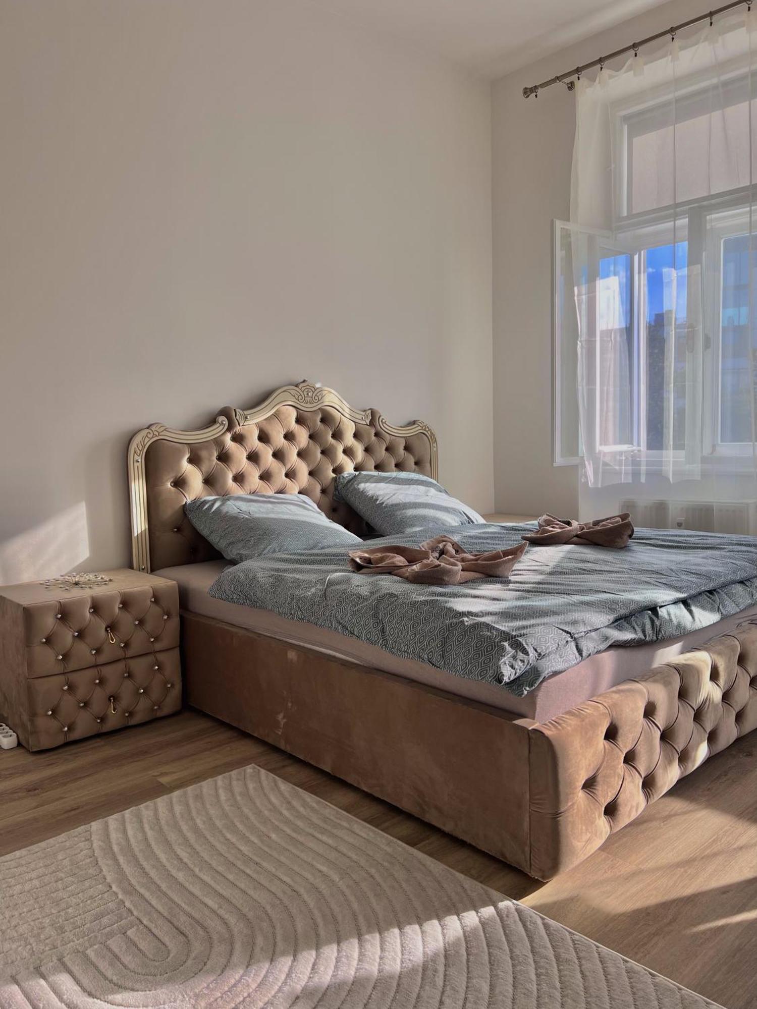 Apartment Queen *